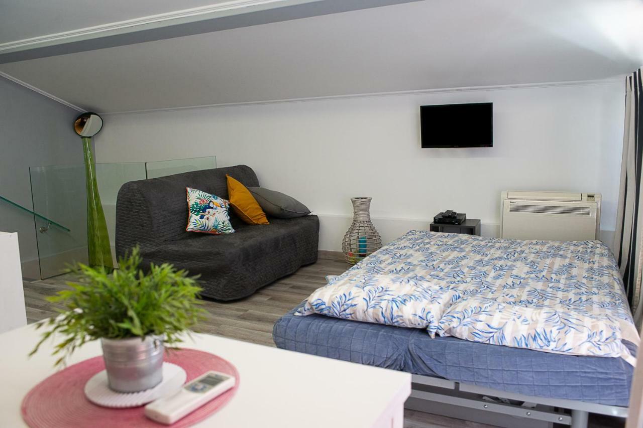 Apartamento Terrace เซซิมบรา ภายนอก รูปภาพ