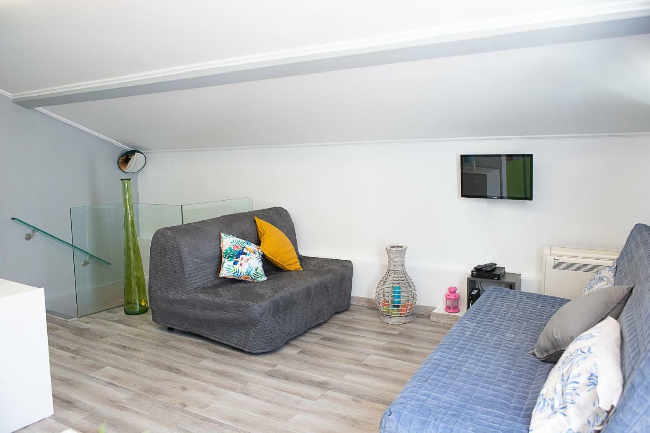 Apartamento Terrace เซซิมบรา ภายนอก รูปภาพ