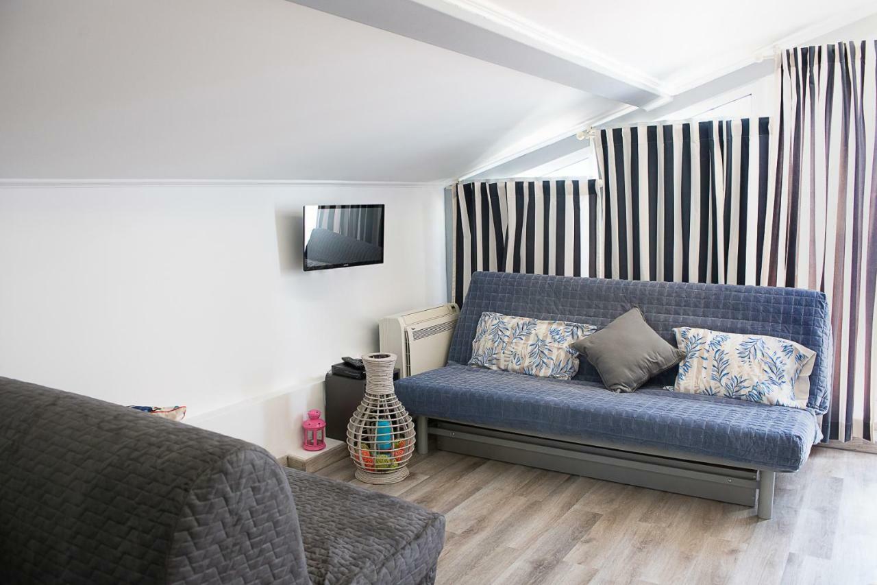 Apartamento Terrace เซซิมบรา ภายนอก รูปภาพ